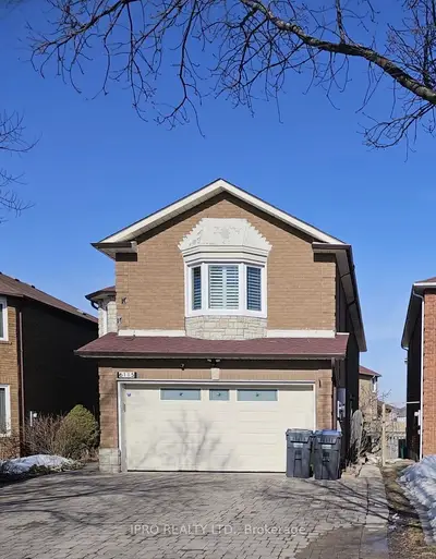 6115 Silken Laumann Way, Mississauga, On L5v 1a2