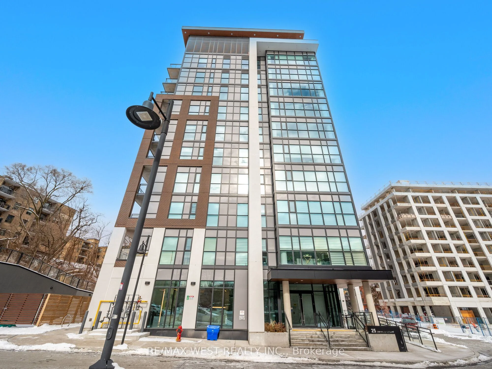 Condo Apartment in Toronto