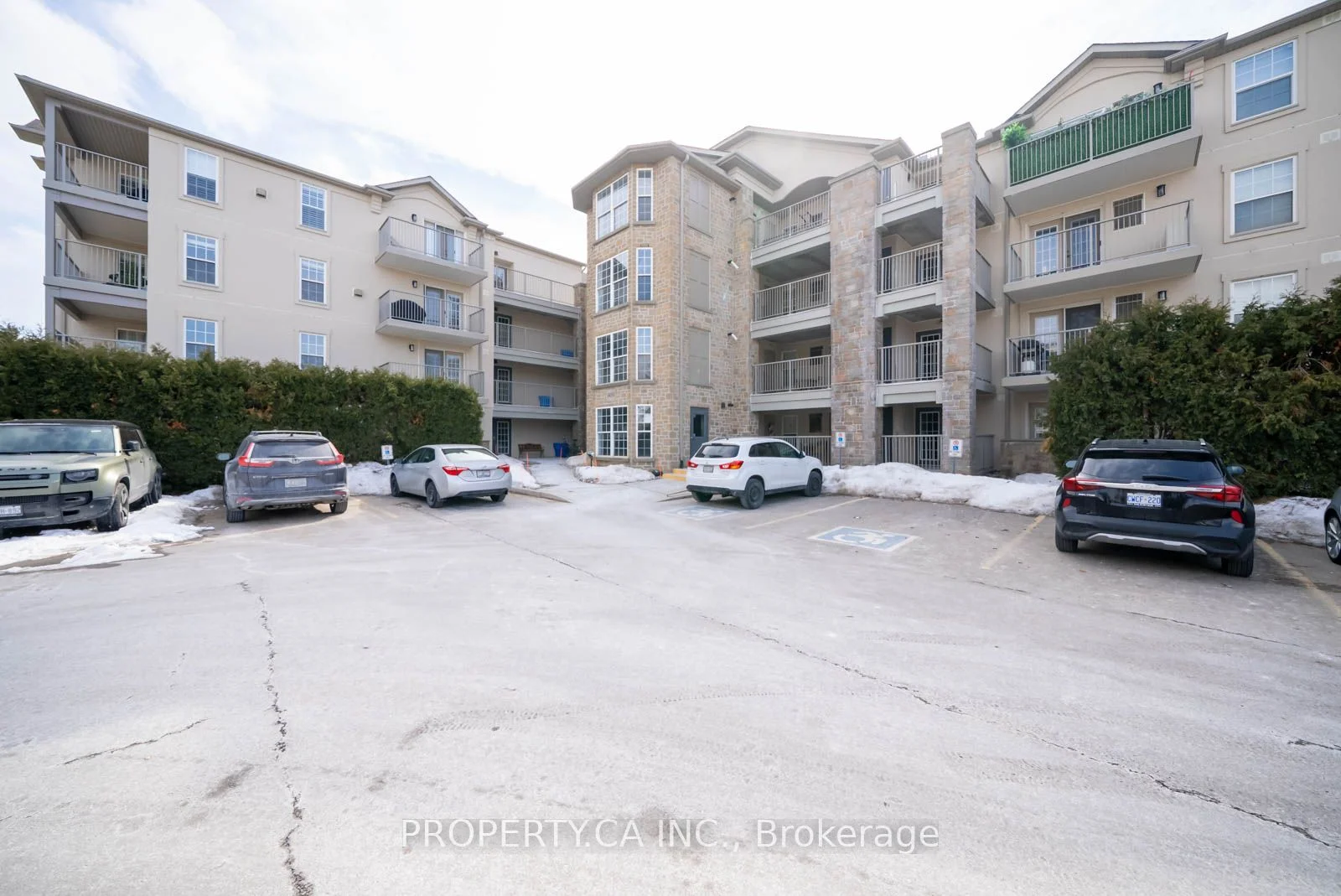 Condo Apartment in Oakville