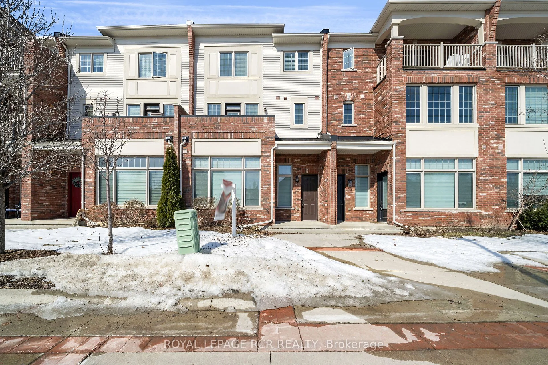 Att/Row/Townhouse in Caledon