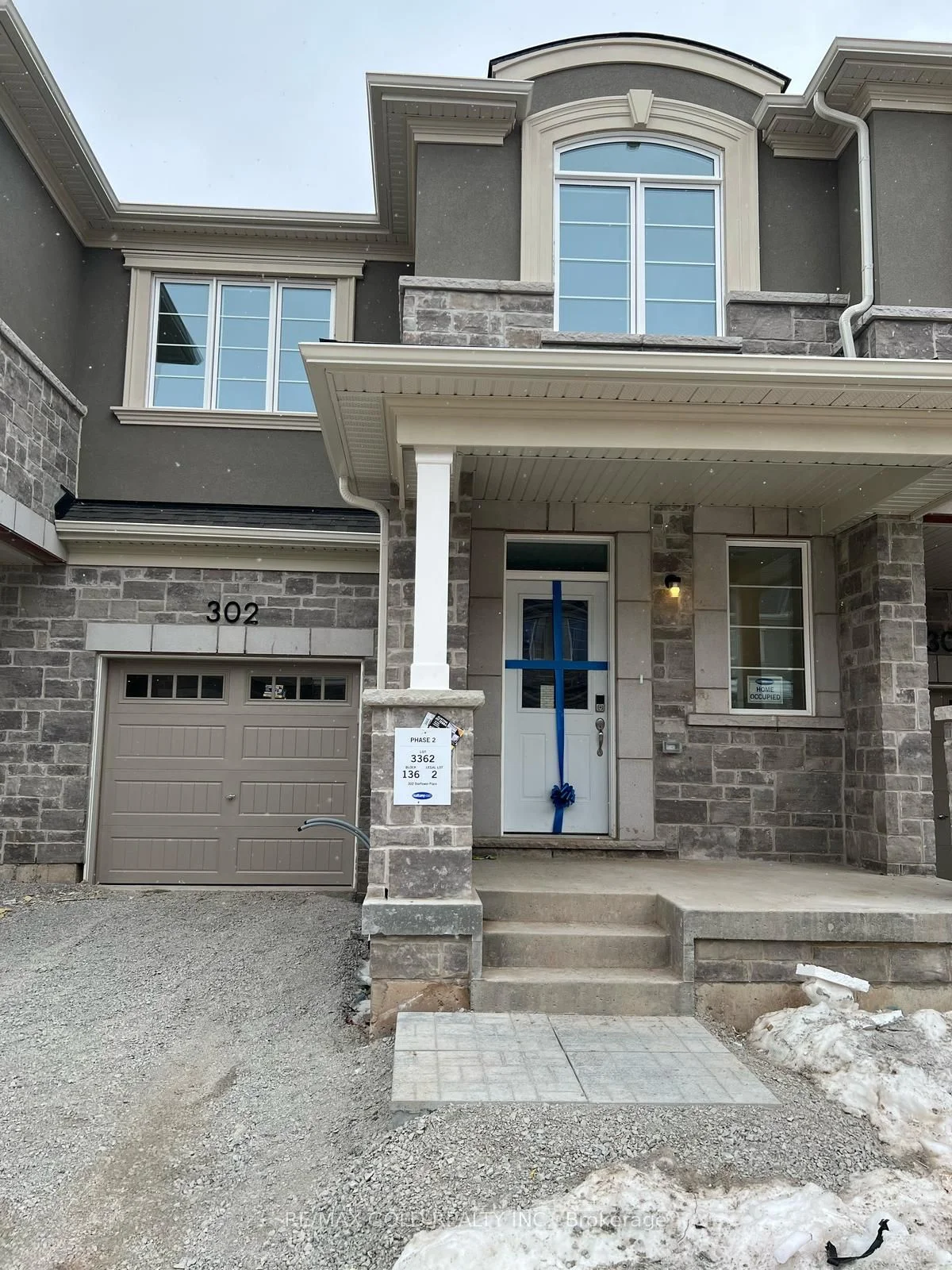 Att/Row/Townhouse in Milton