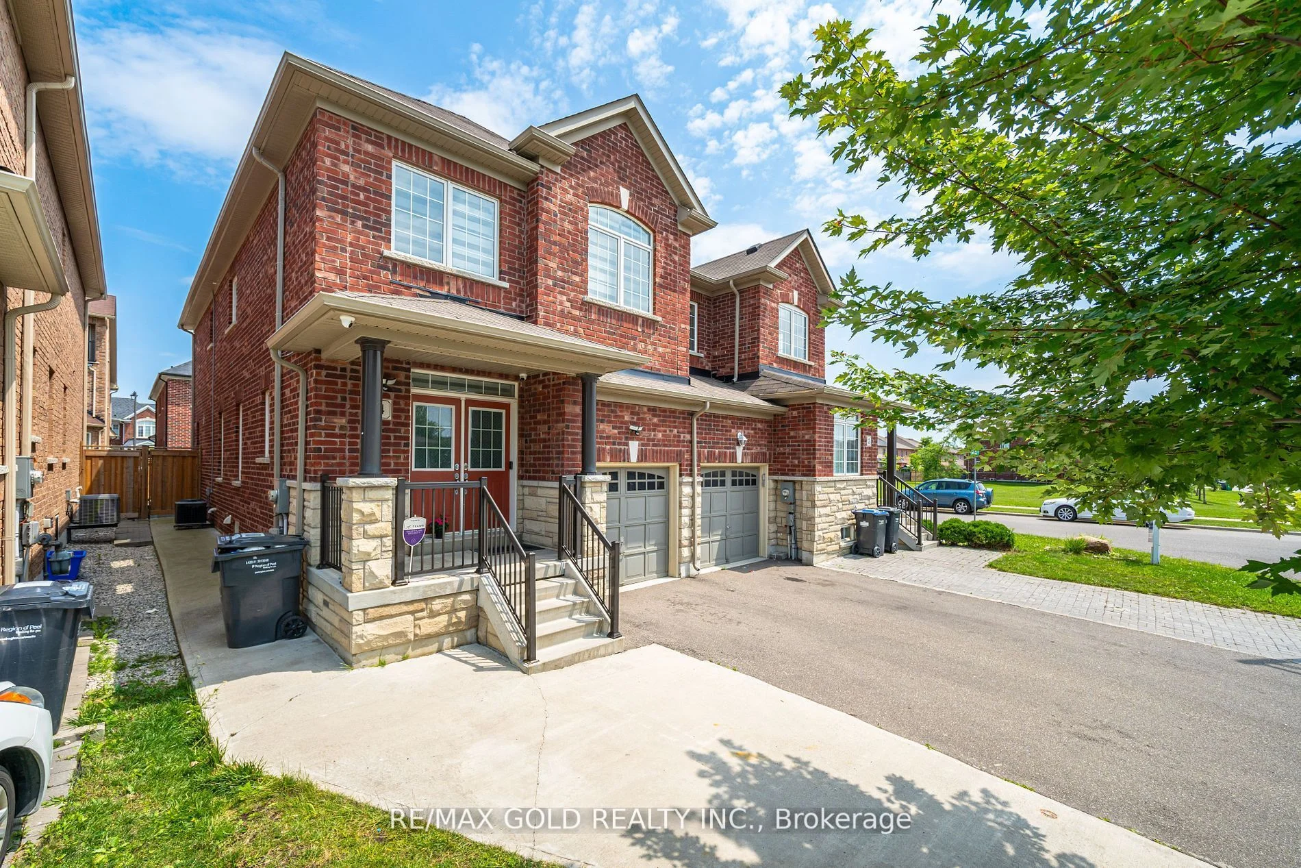 Semi-Detached in Caledon