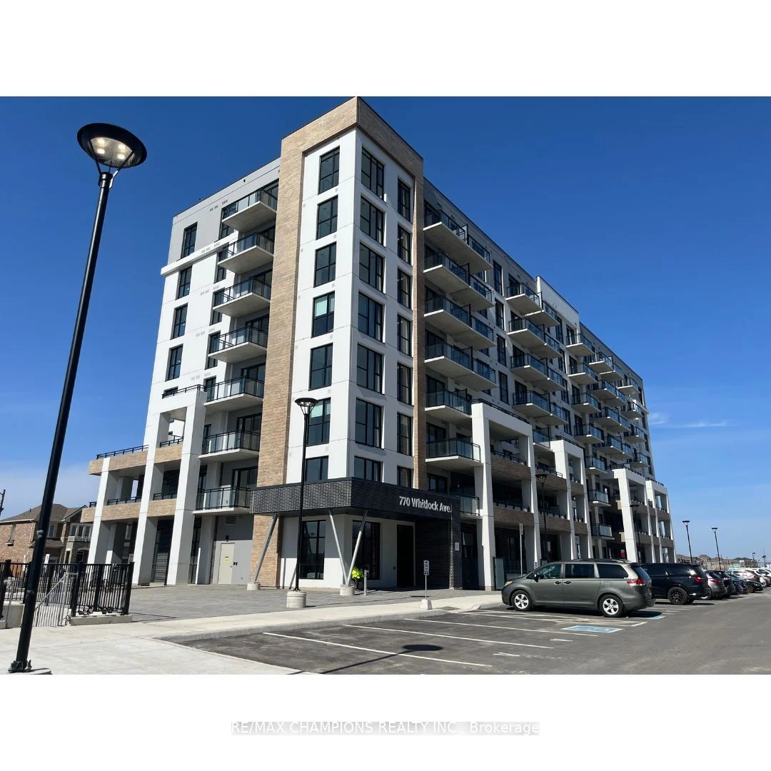 Condo Apartment in Milton