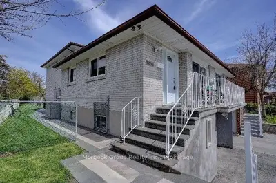 3373 Ellengale Drive, Mississauga, On L5c 1z5