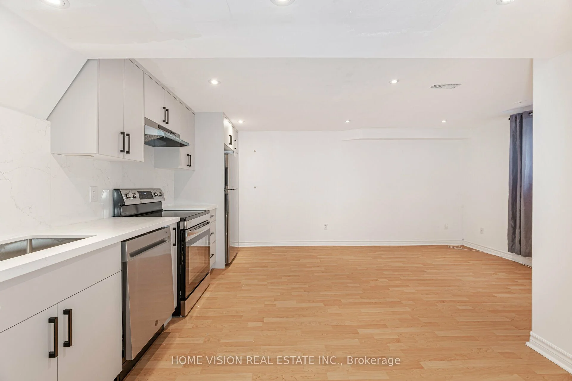 3120 Wrigglesworth Crescent, Mississauga, ON L5M 6W7