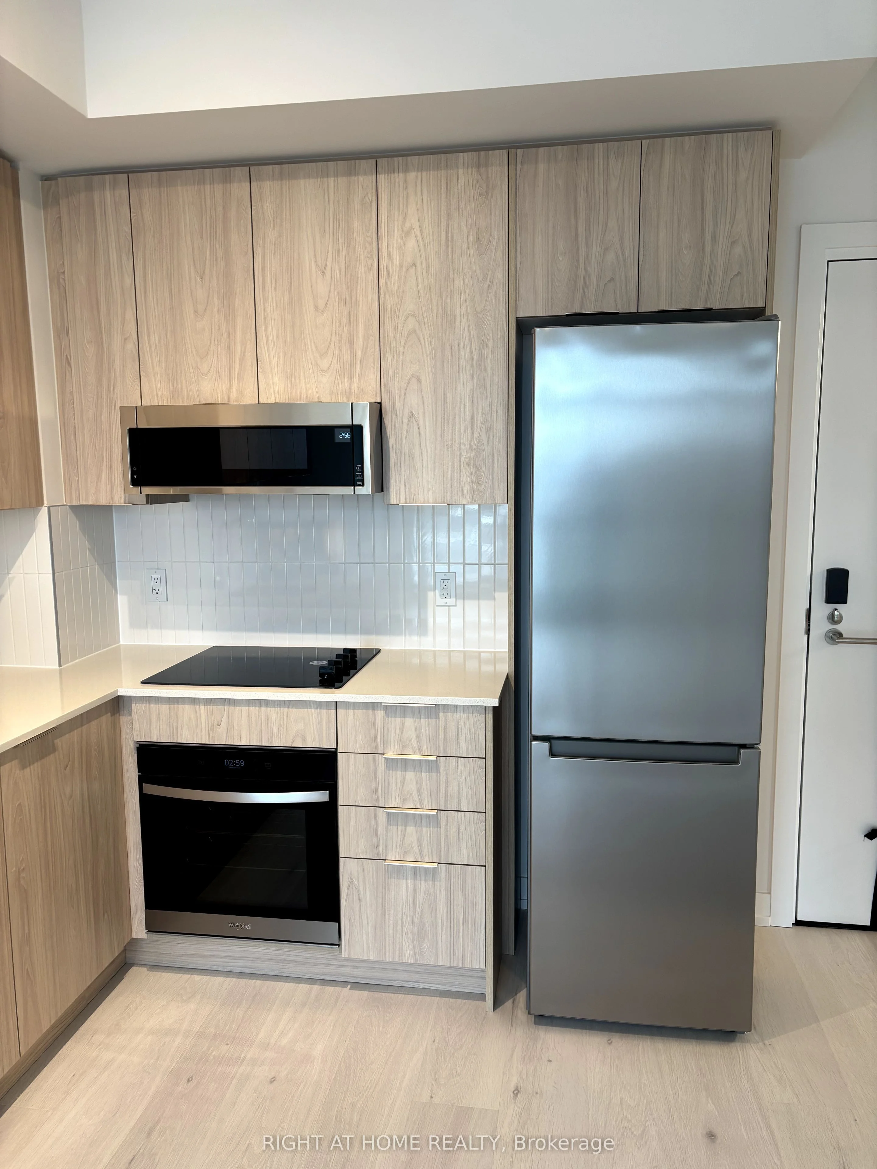 2501 Saw Whet Boulevard 318, Oakville, ON L6M 5N2