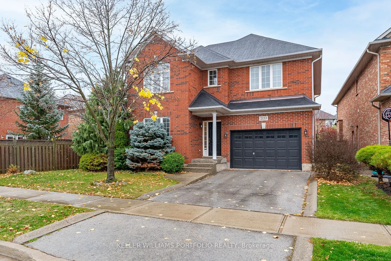 2153 Meadowglen Drive, Oakville, On L6m 4c9