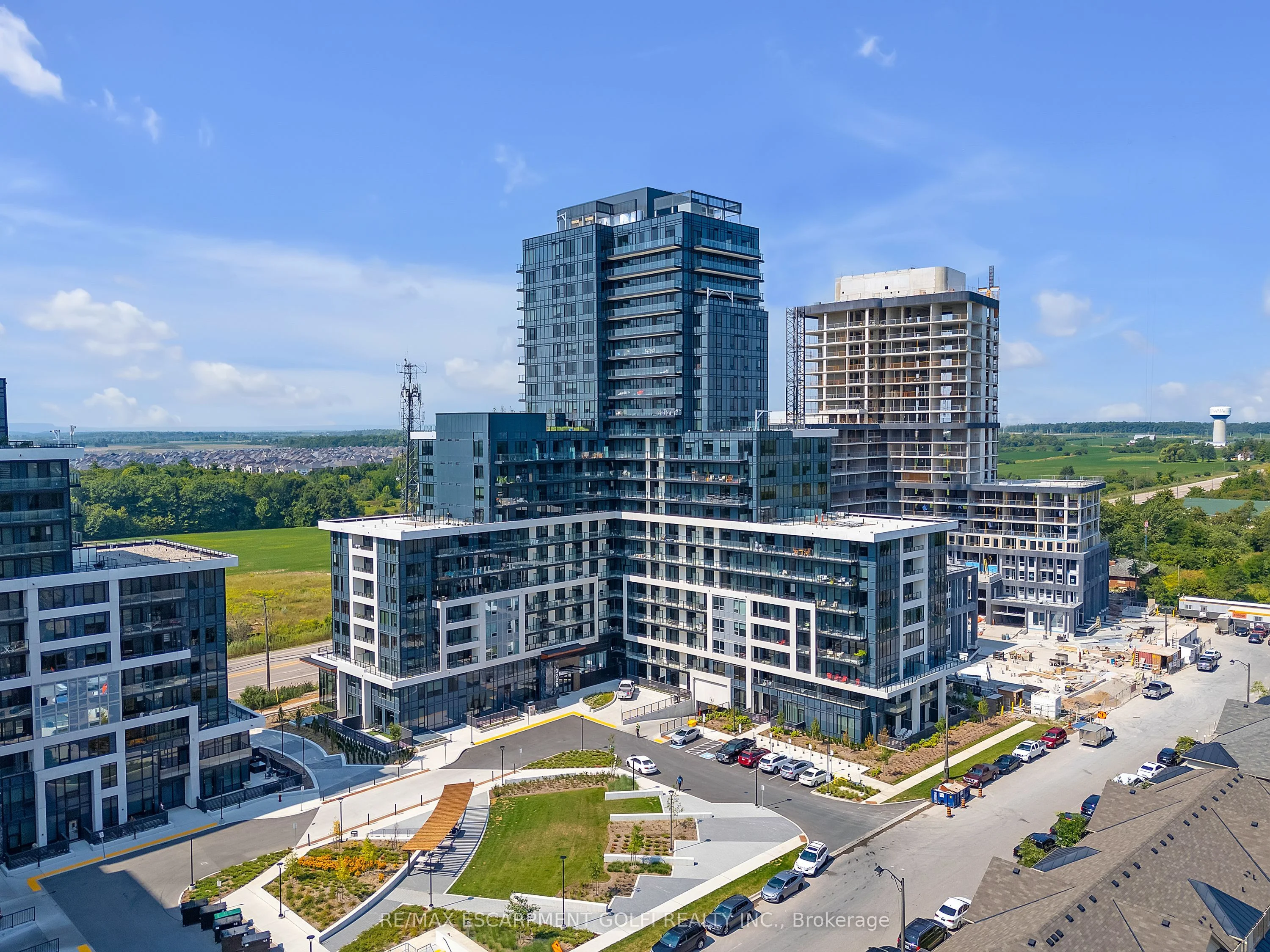 Condo Apartment in Oakville