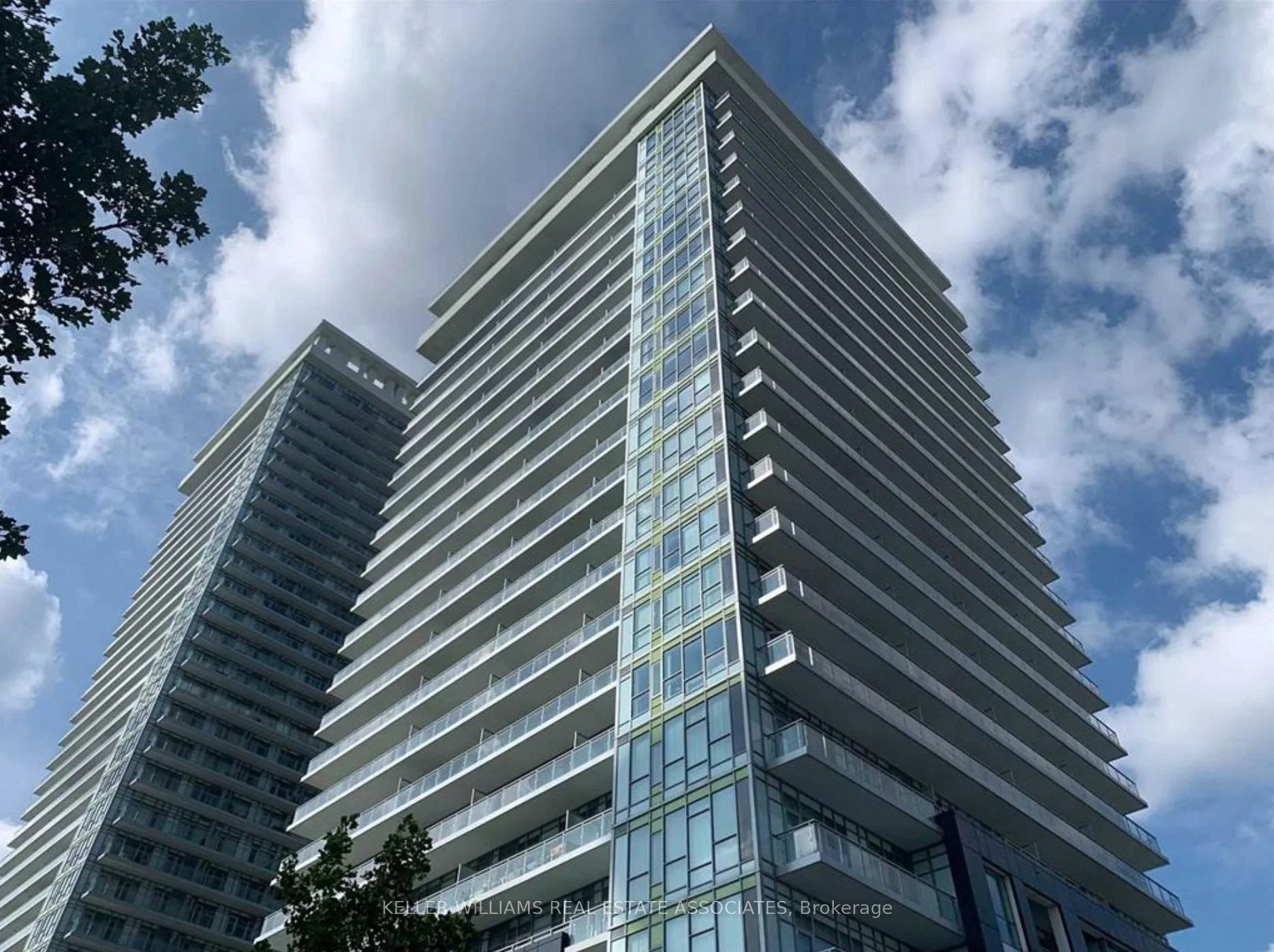 360 Square One Drive 1406, Mississauga, On L5b 0g7