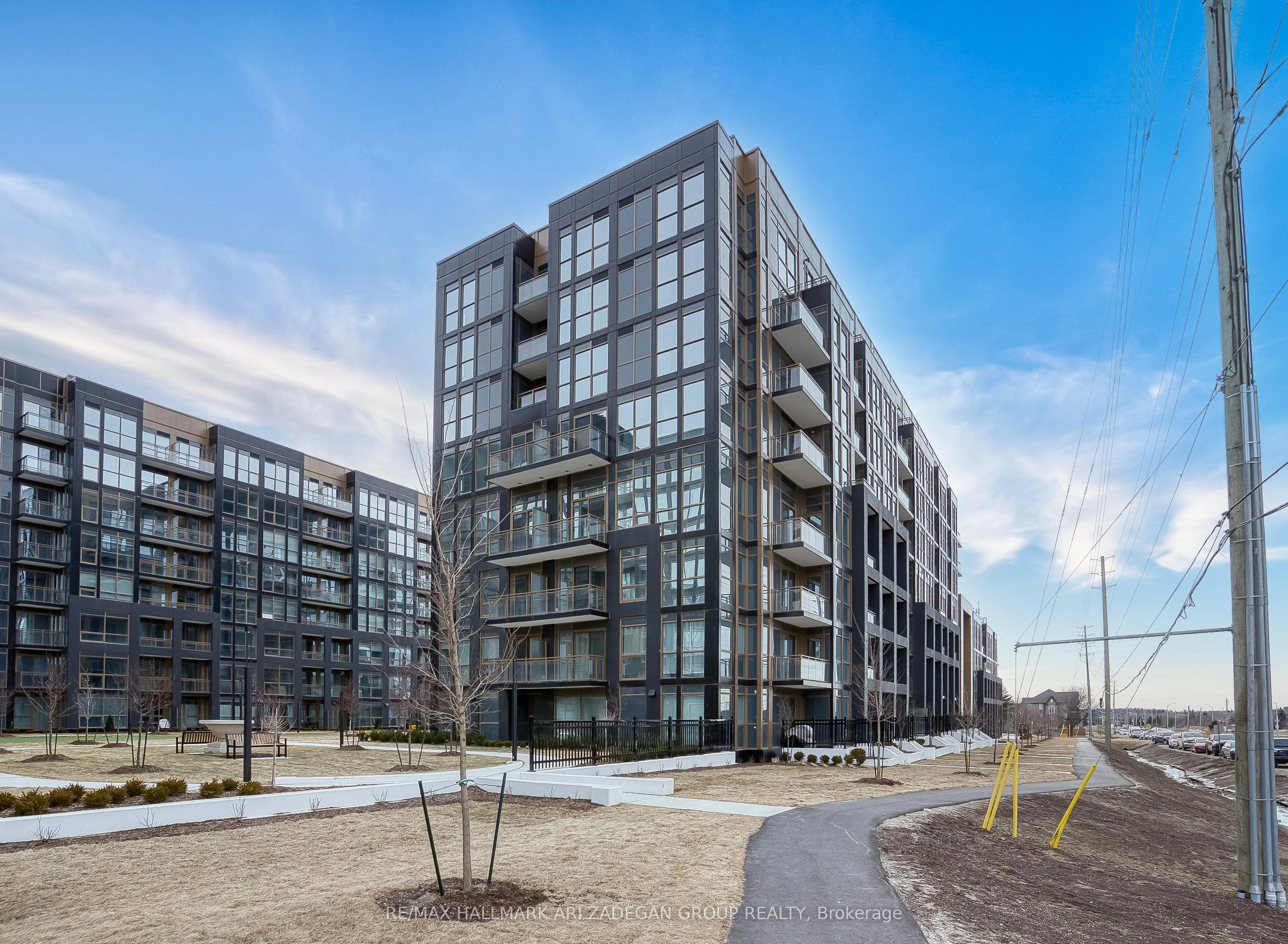 Condo Apartment in Oakville