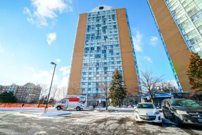 25 Trailwood Drive 2002, Mississauga, On L4z 3k9