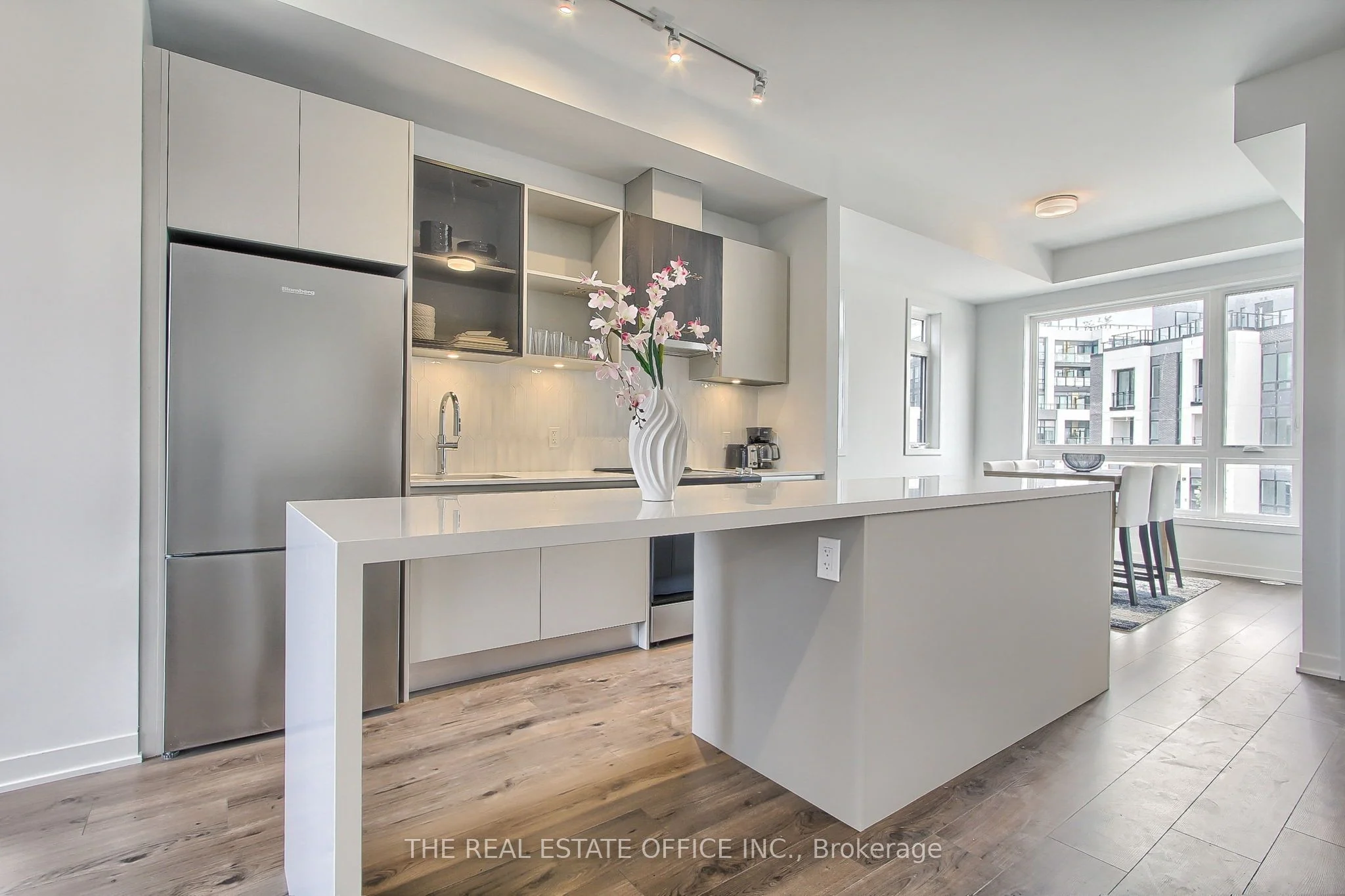 Att/Row/Townhouse in Oakville
