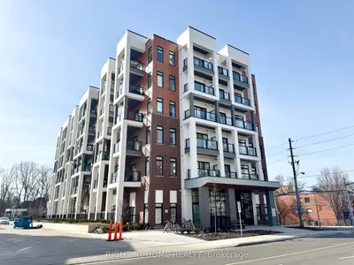 Condo Apartment in Toronto