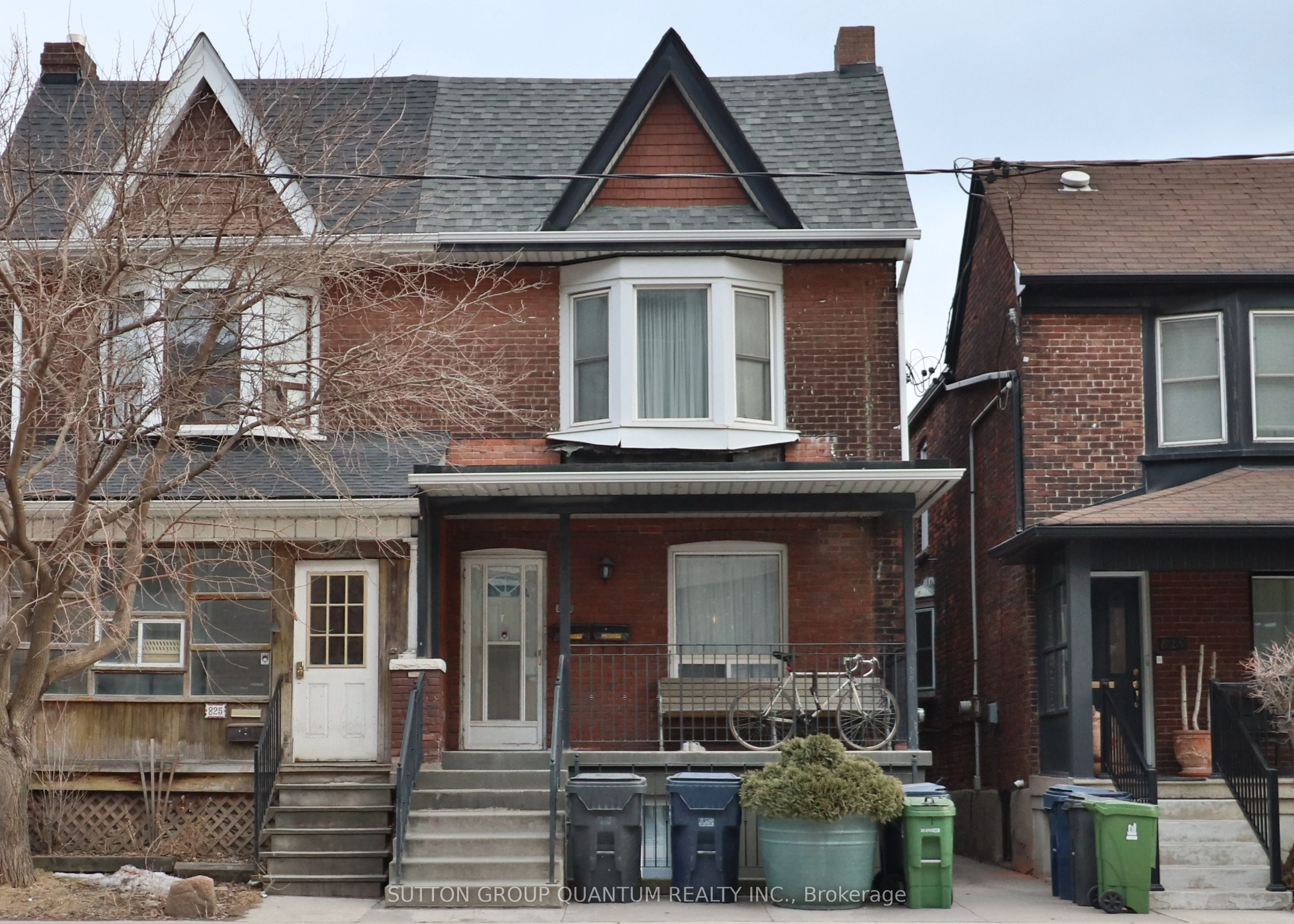 827 Dupont Street Main, Toronto W02, On M6g 1z7