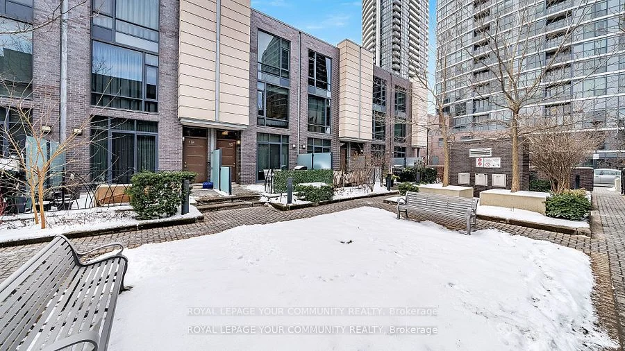 Condo Townhouse in Toronto