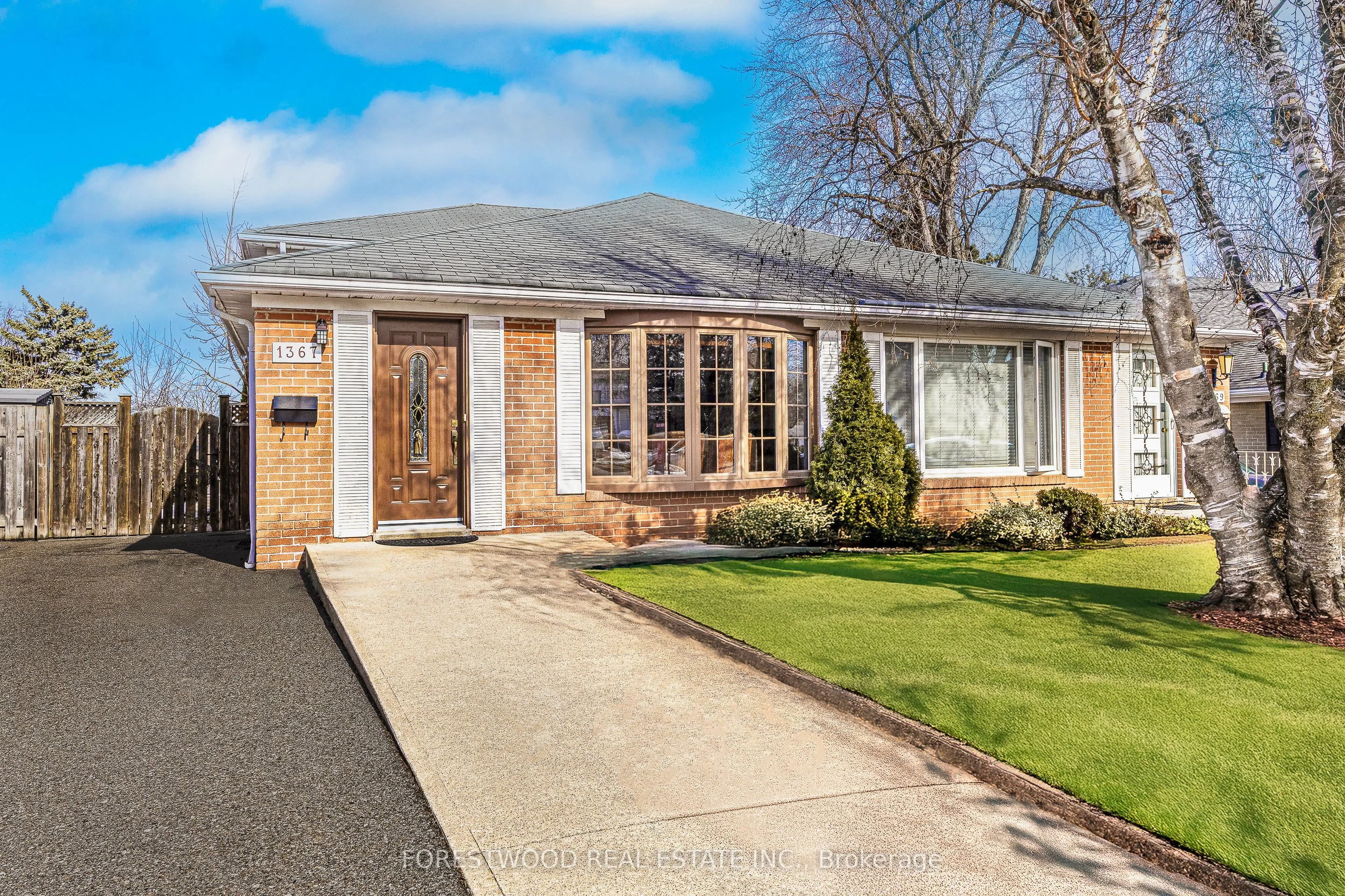 Semi-Detached in Mississauga