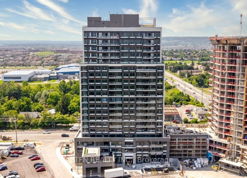 Condo Apartment in Milton