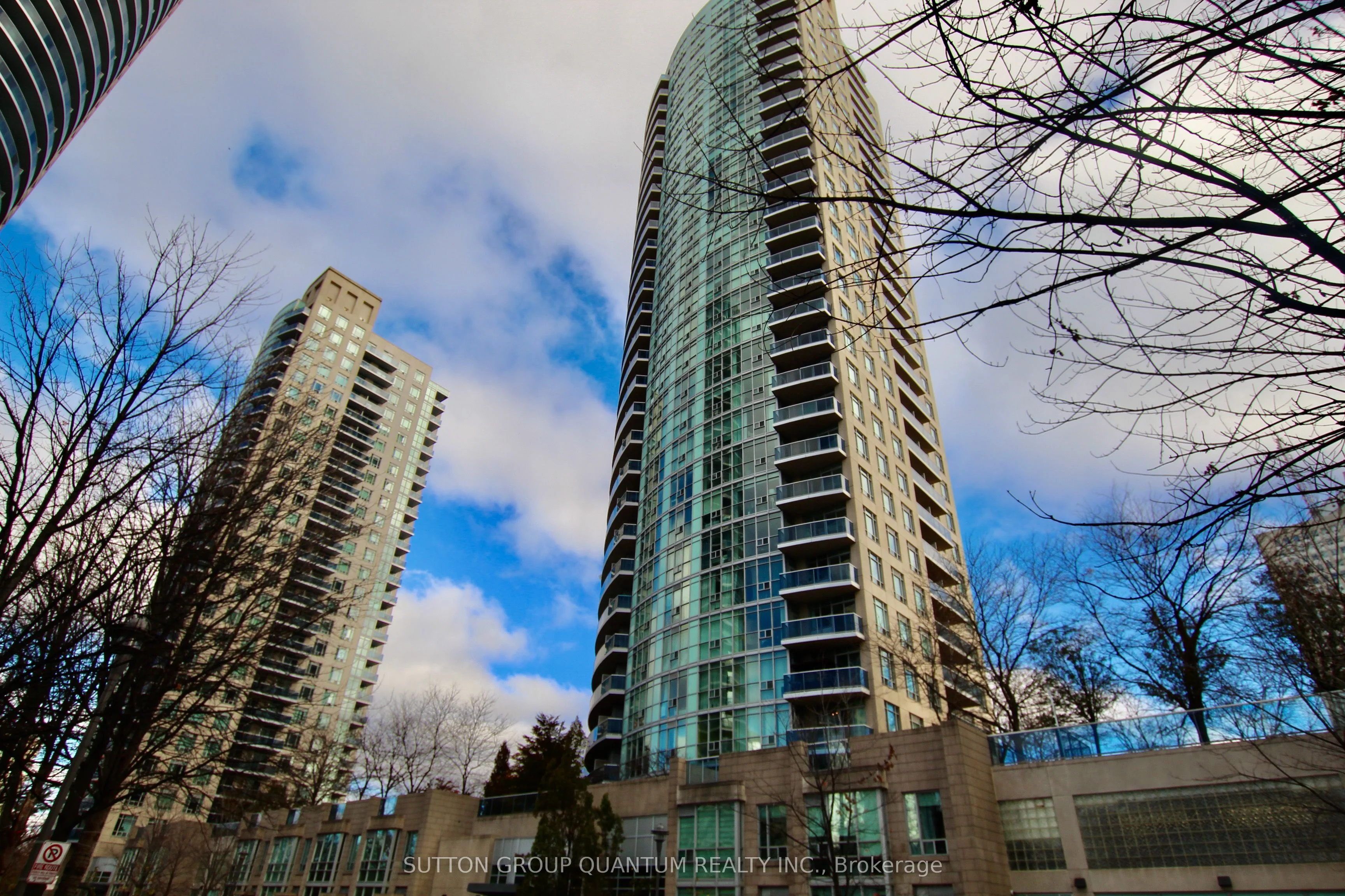 Condo Apartment in Mississauga