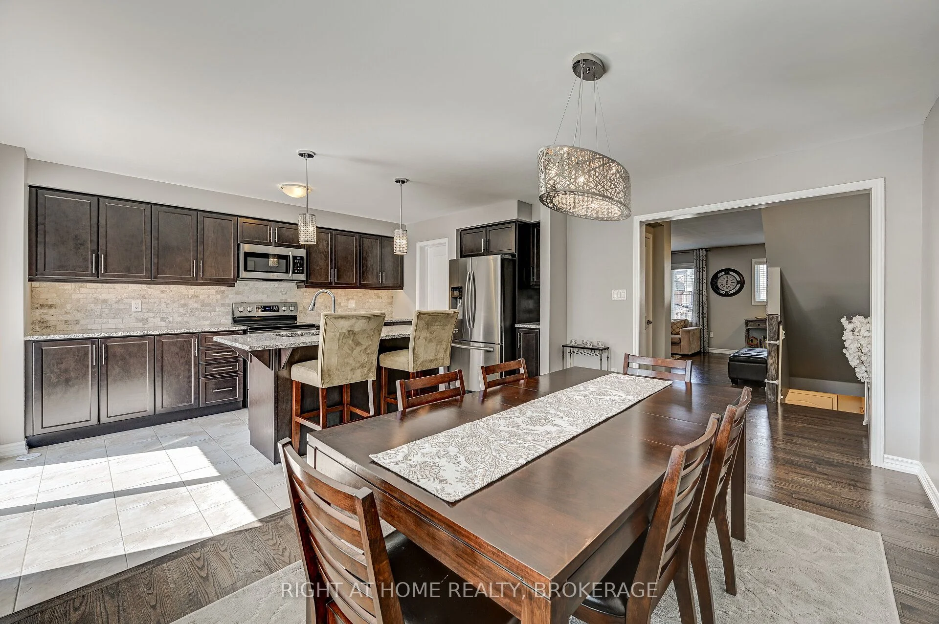 362 Timberland Gate, Oakville, ON L6M 0Y9
