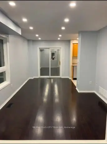 7255 Lowville Heights Upper, Mississauga, On L5n 8l3