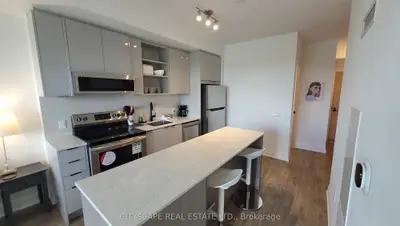 60 George Butchart Drive 423, Toronto W05, On M3k 0c9