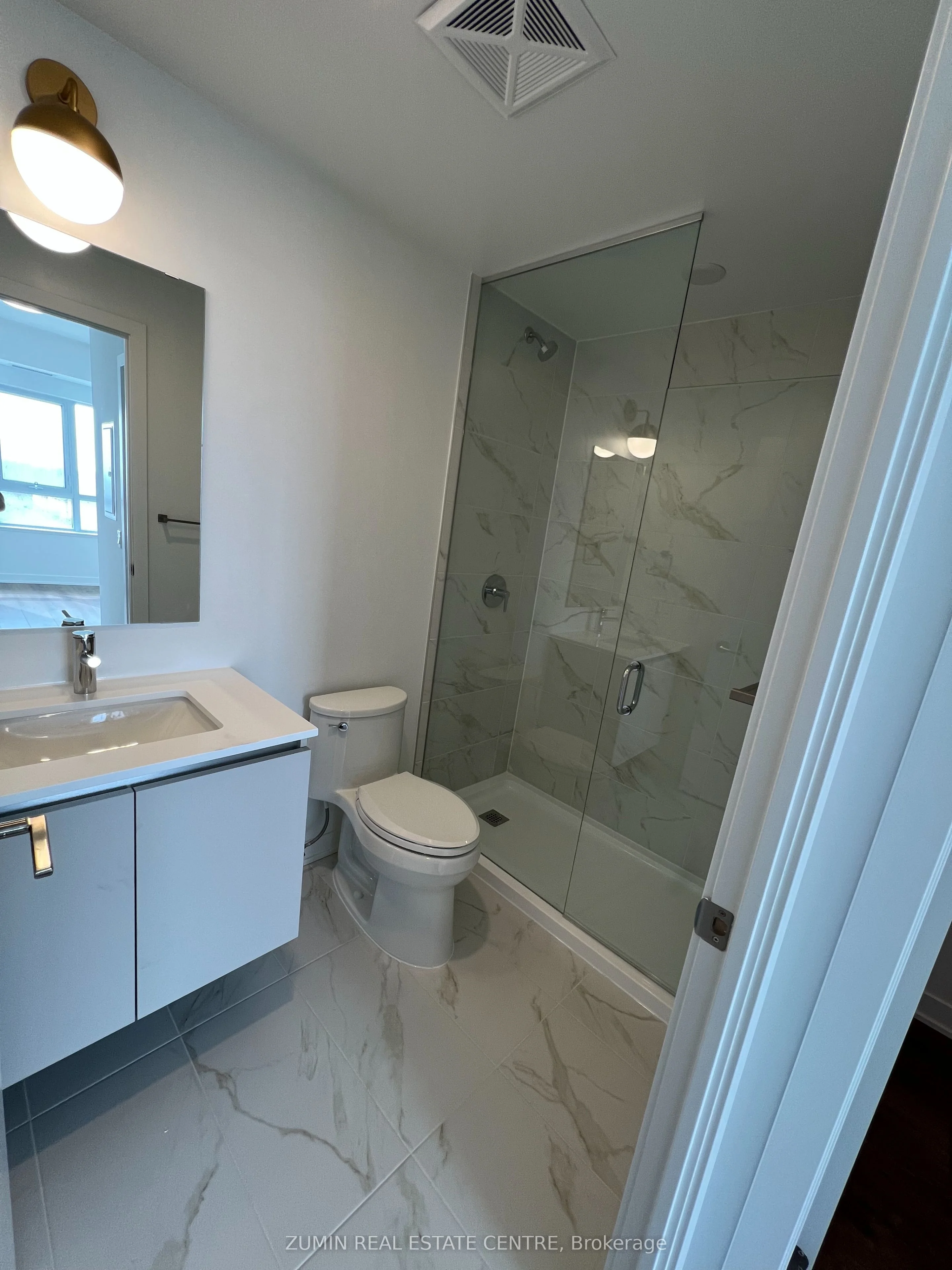395 S Dundas Street W 412, Oakville, ON L6M 5R8