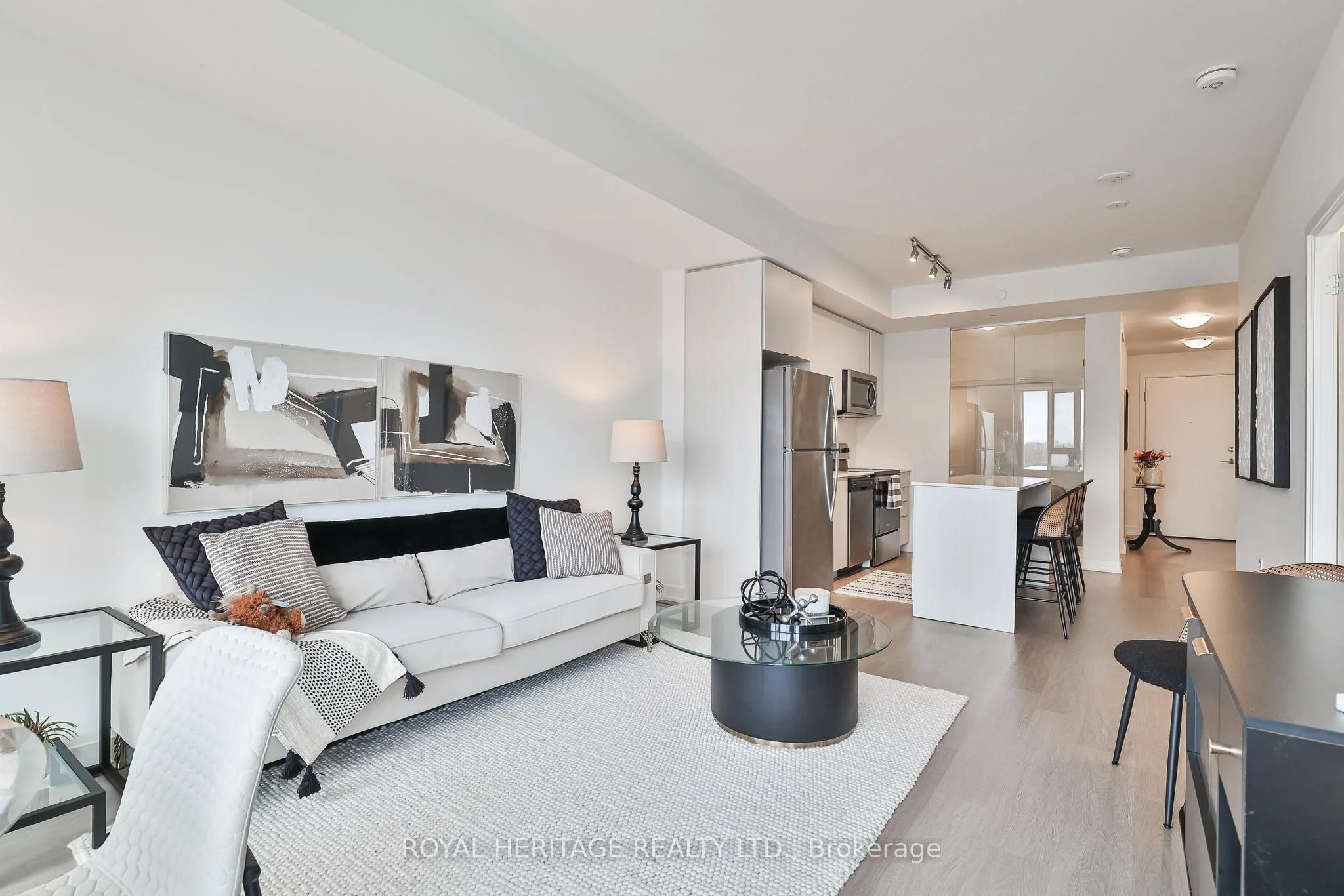 859 The Queensway 423, Toronto W07, ON M8Z 1N8