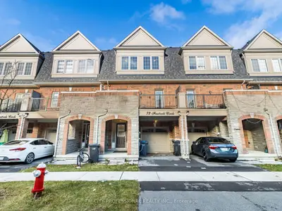 Att/Row/Townhouse in Brampton