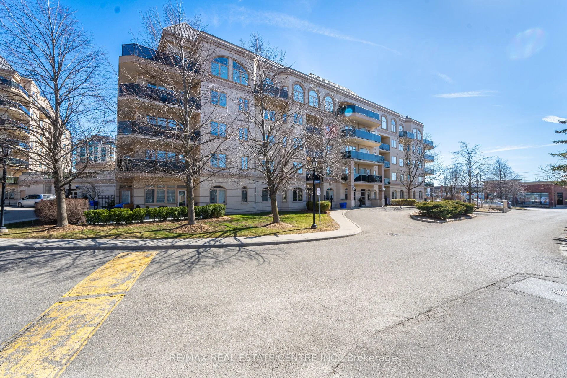 Condo Apartment in Brampton