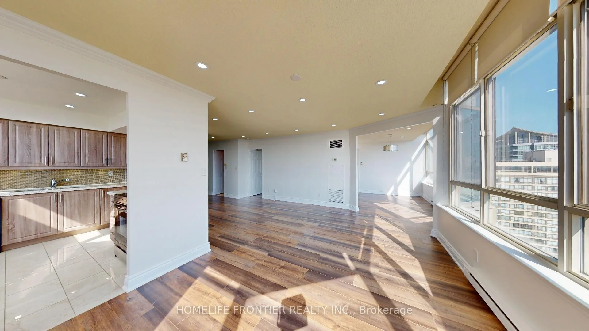 3605 Kariya Drive Ph1, Mississauga, On L5b 3j4