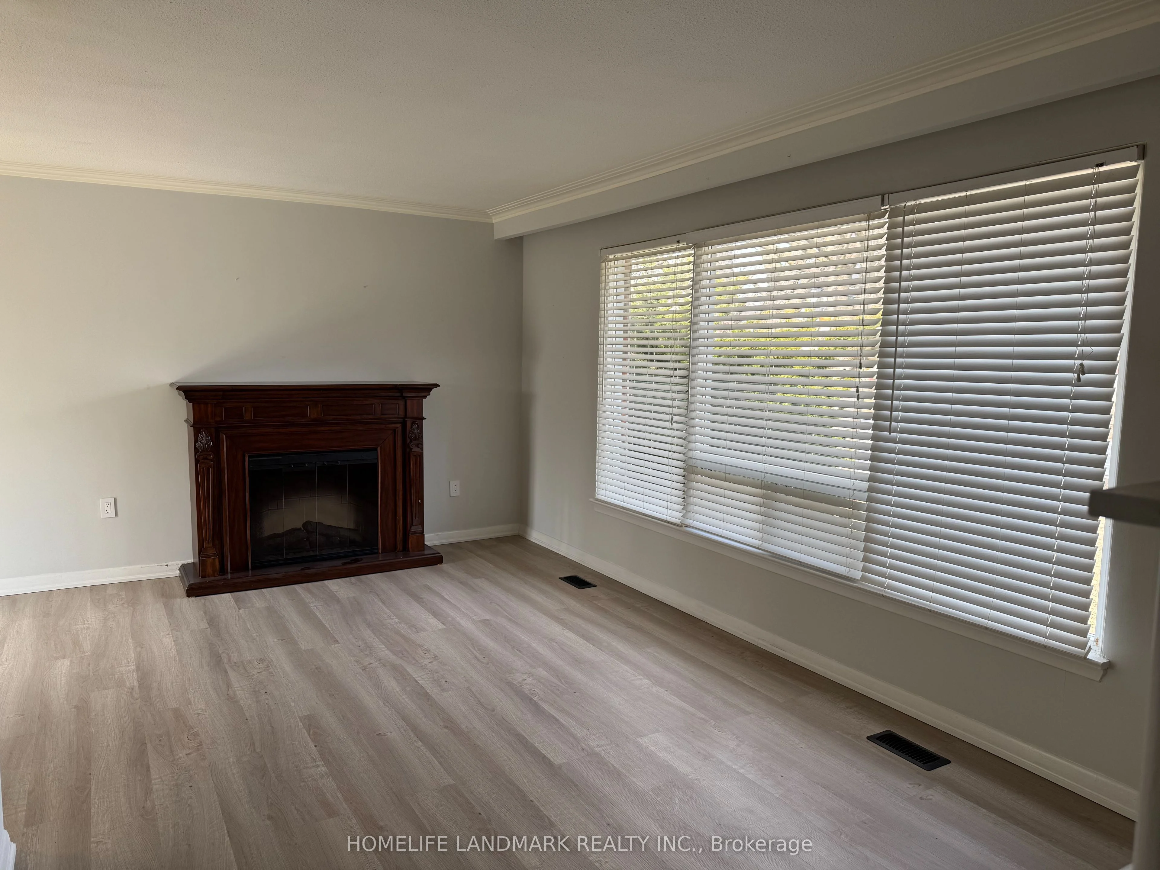 480 Lees Lane, Oakville, ON L6L 4T2