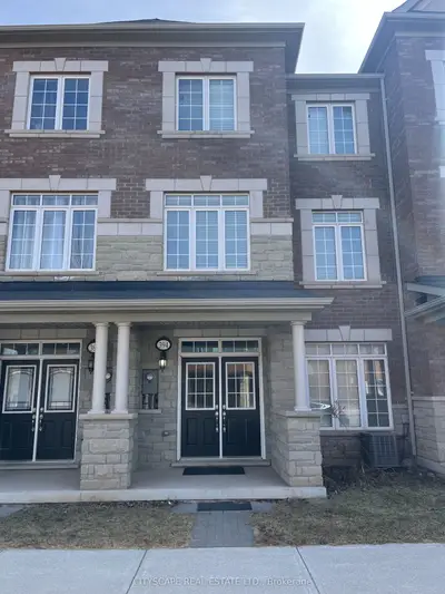 394 Sixteen Mile Drive, Oakville, On L6m 4m1