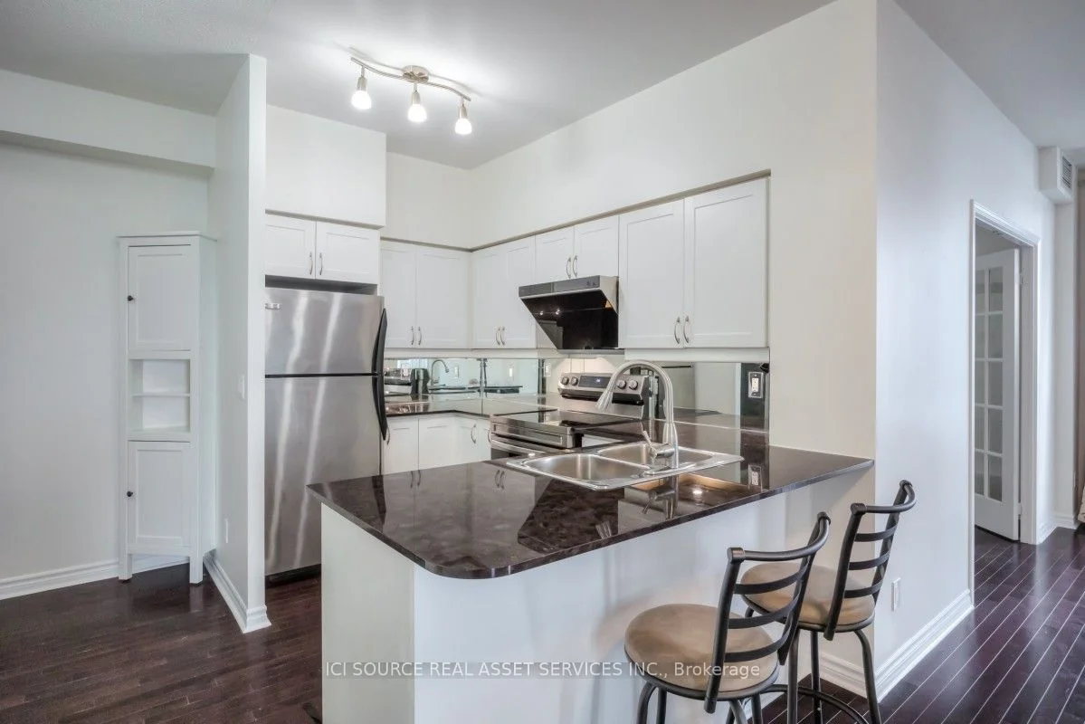 388 Prince Of Wales Drive 2302, Mississauga, On L5b 0a1