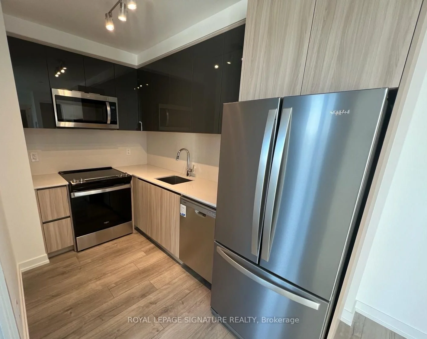 3100 Keele Street 914, Toronto W05, On M3m 0e1