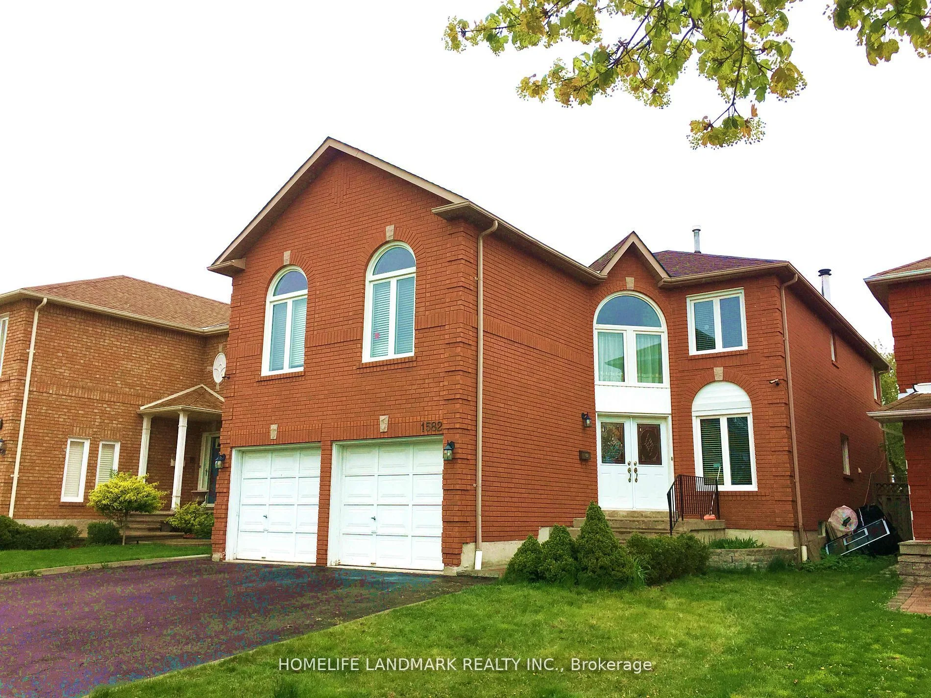 1582 Astrella Crescent, Mississauga, On L5m 5a1