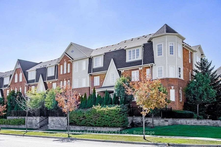 3032 Clayhill Road 1, Mississauga, On L5b 0b1