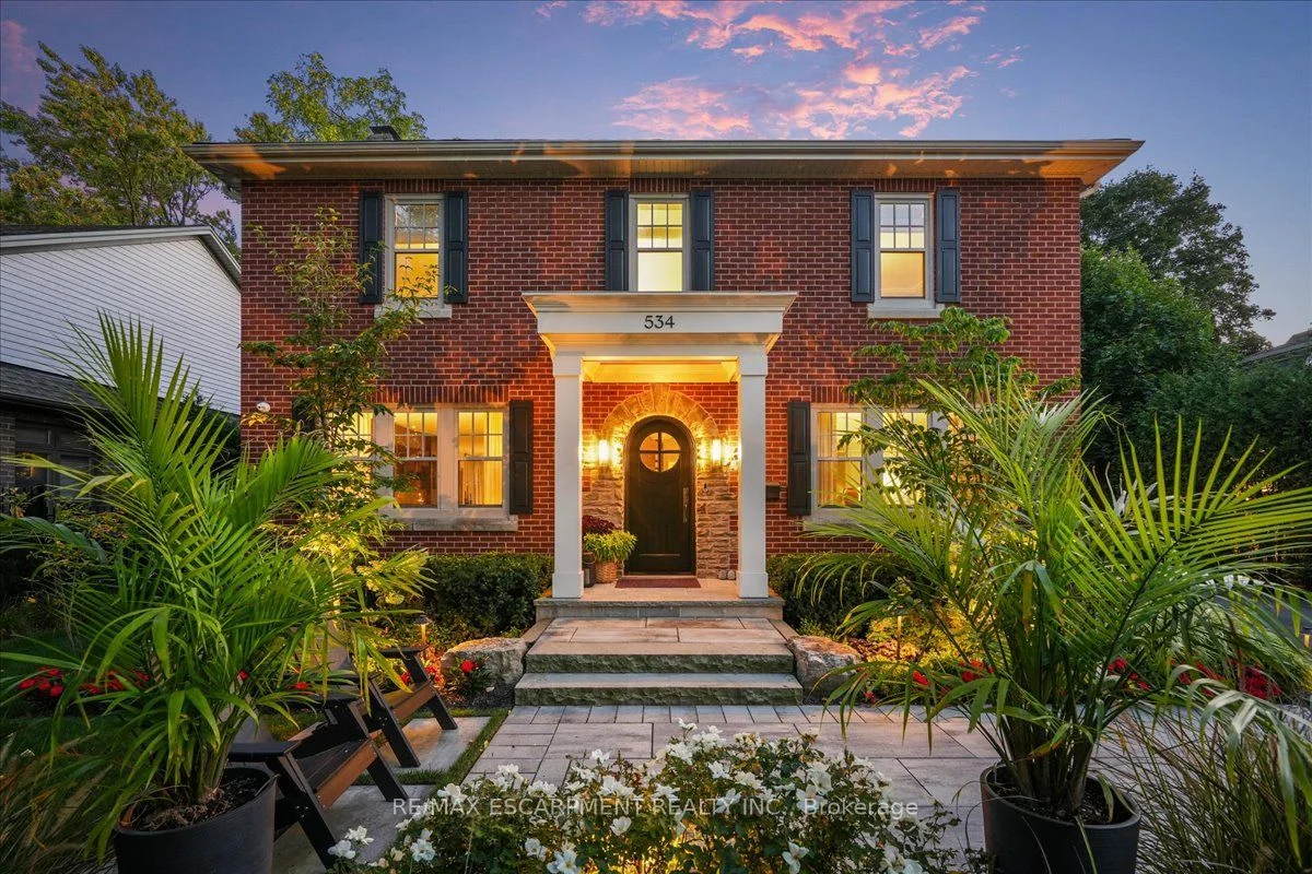 Detached in Burlington