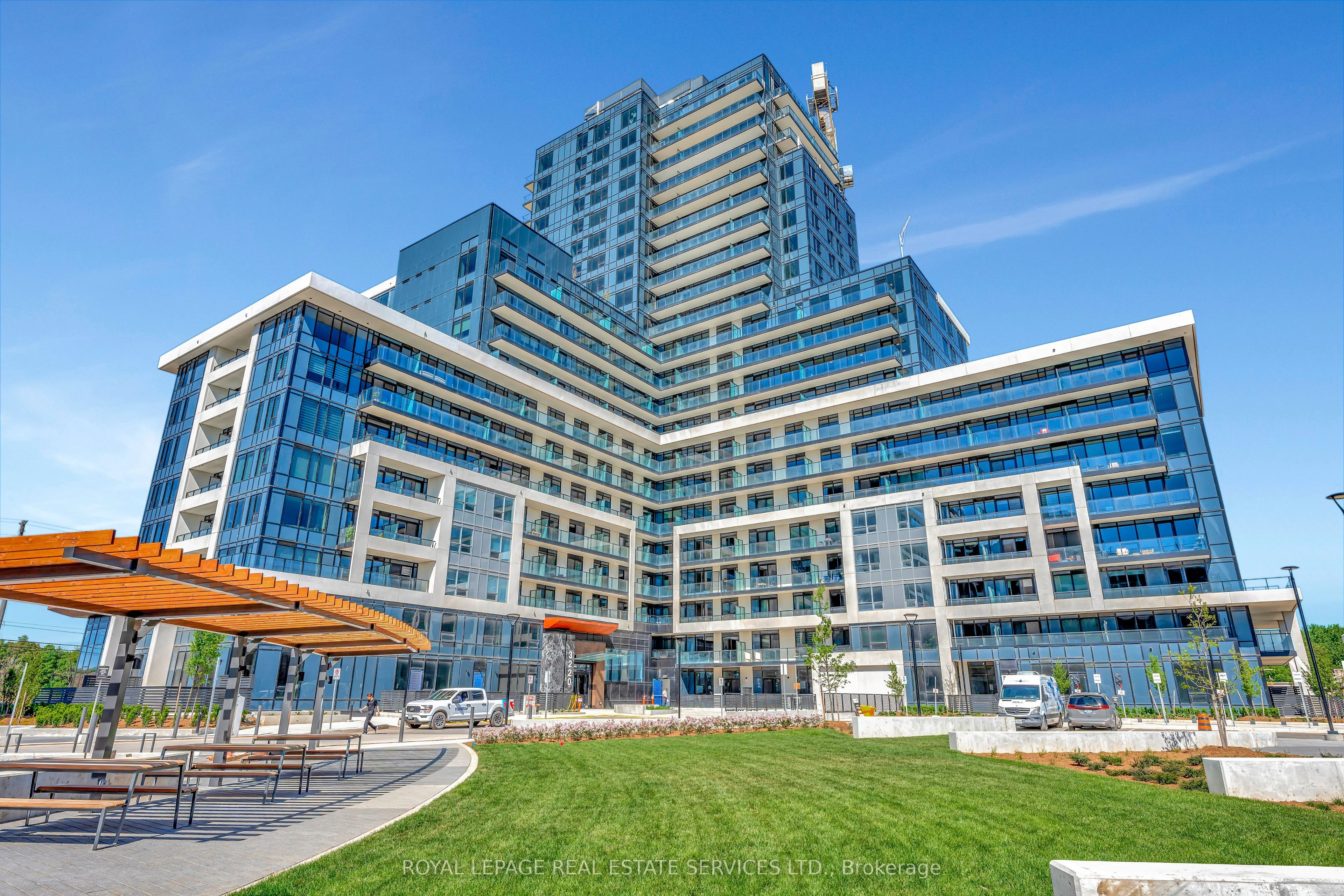3220 William Coltson Avenue 606, Oakville, On L6h 7x9