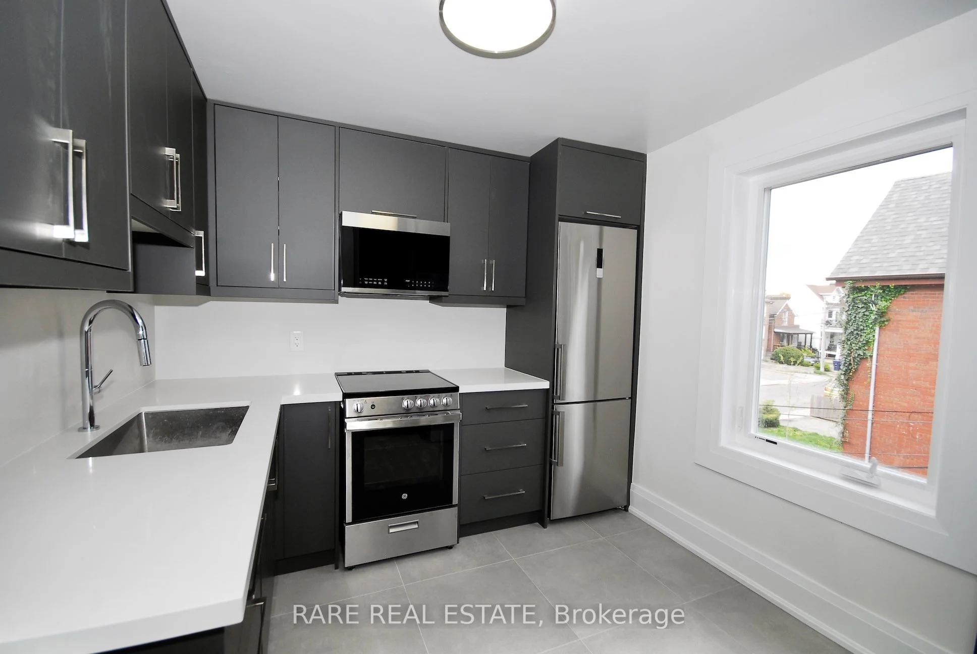 783 Dovercourt Road Upper (a), Toronto W02, On M6h 2x1