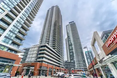 2220 Lake Shore Boulevard W 4506, Toronto W06, On M8v 0c1