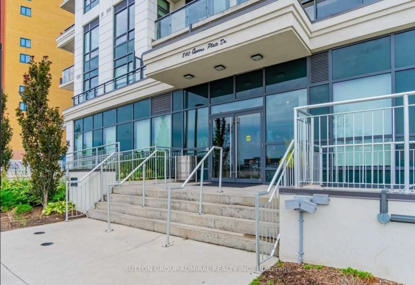 840 Queens Plate Drive 712, Toronto W10, On M9w 7j9