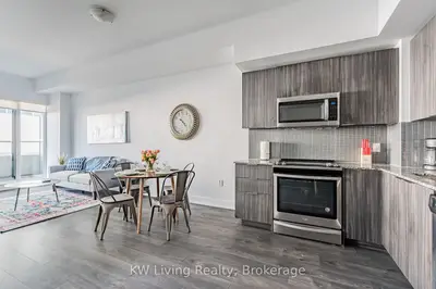 30 Shore Breeze Drive 226, Toronto W06, On M8v 1a1