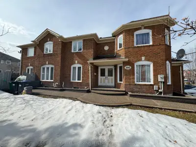 Semi-Detached in Brampton