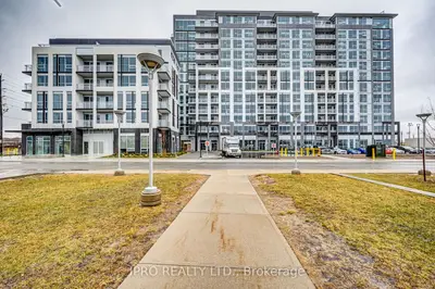 Condo Apartment in Milton