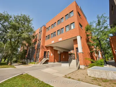 Condo Townhouse in Toronto