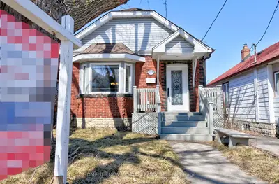 224 Belgravia Avenue, Toronto W04, On M6e 2m8