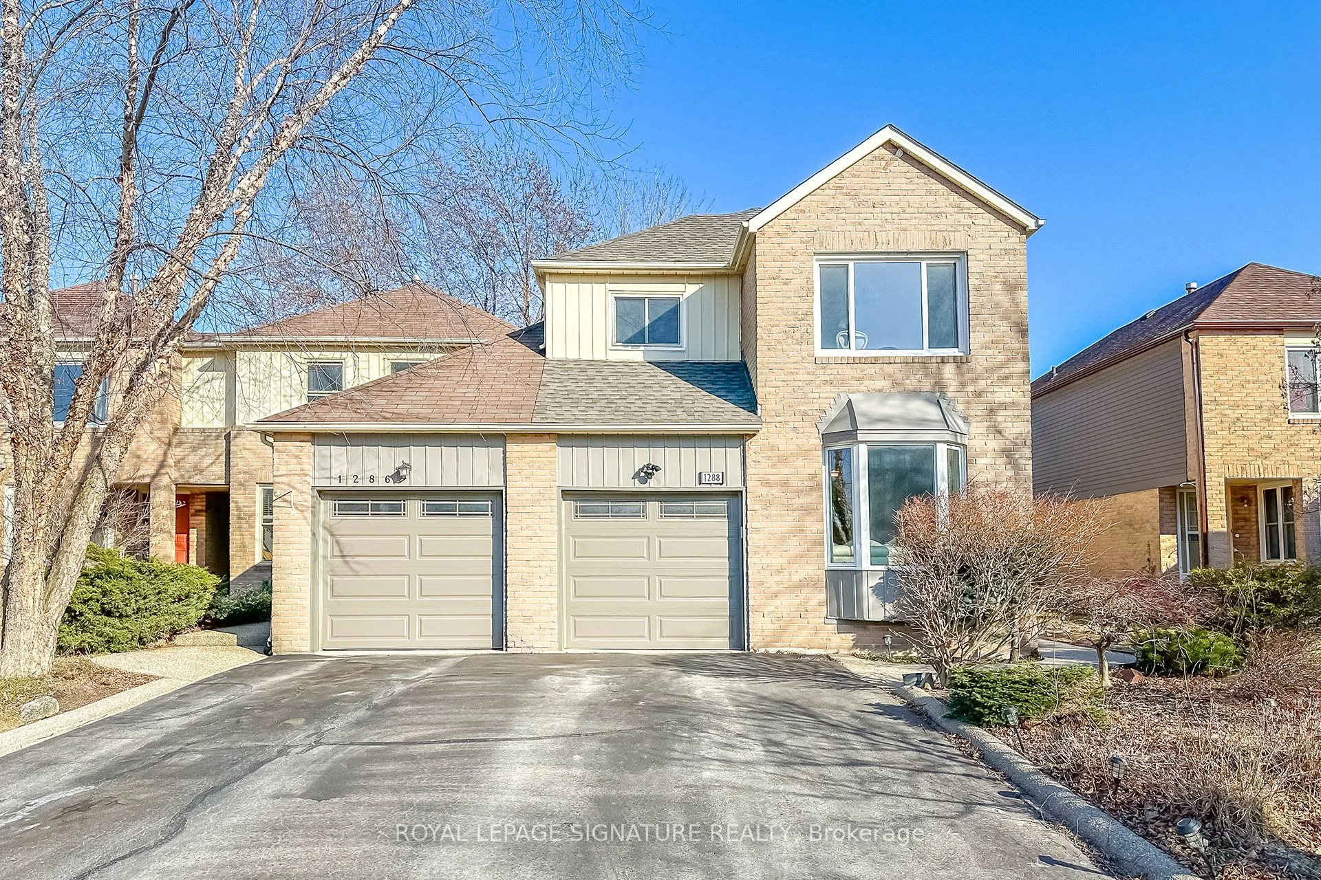 1288 Barberry Green, Oakville, On, L6m 2a7