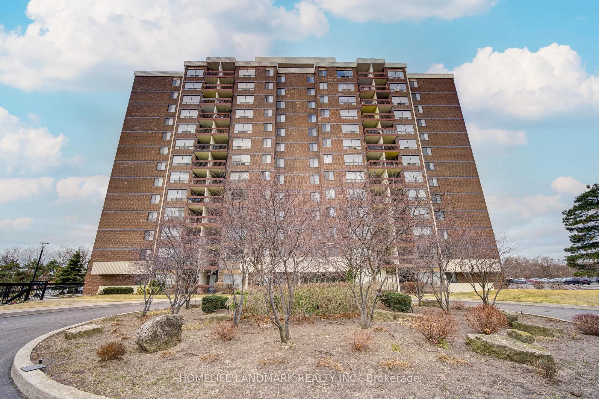 Condo Apartment in Mississauga