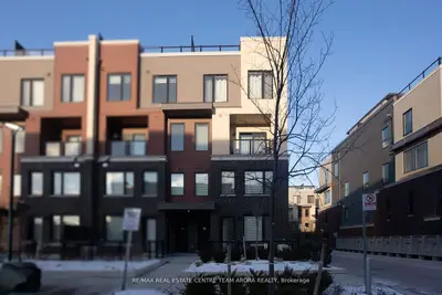 Condo Townhouse in Mississauga