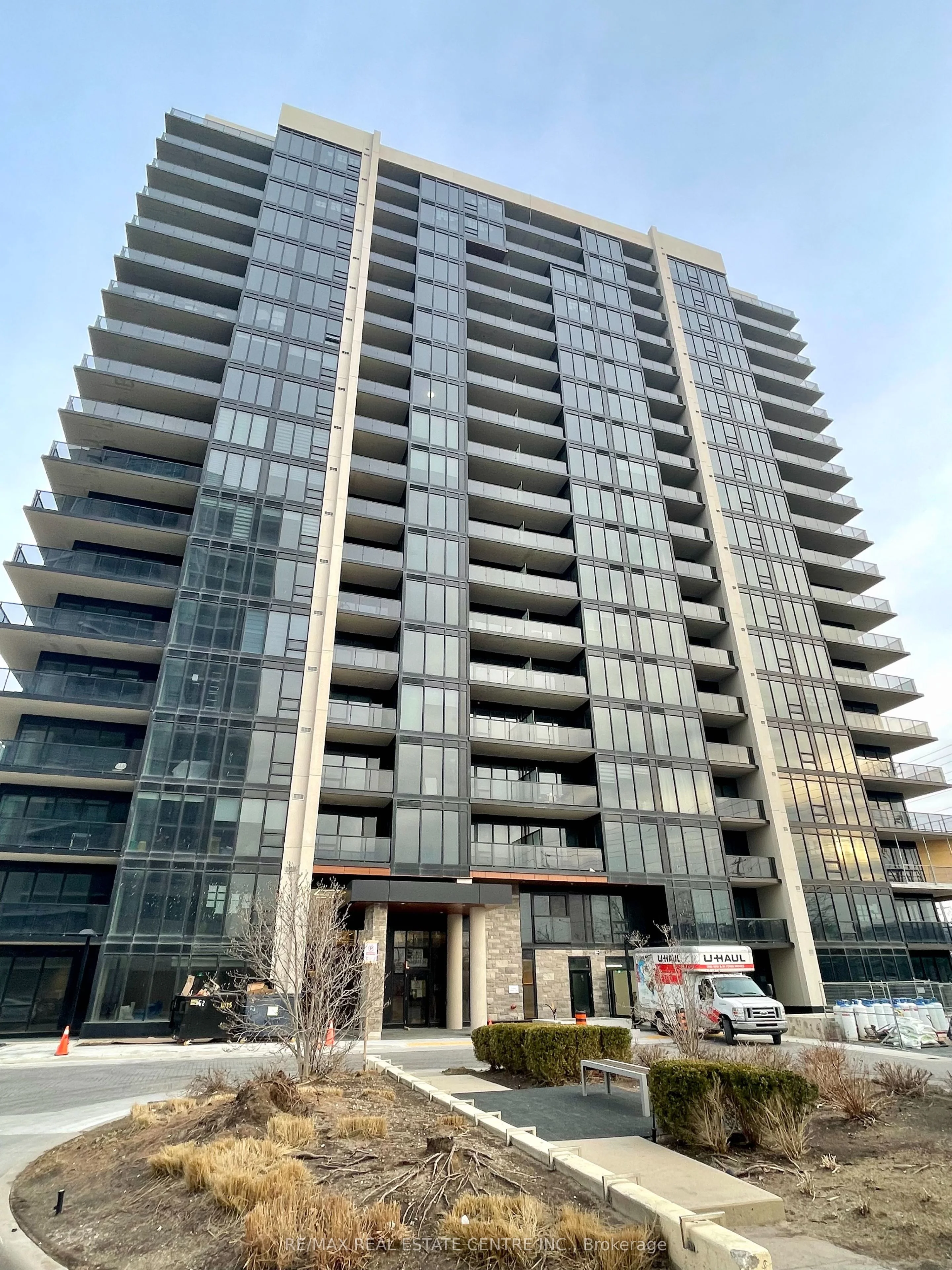 Condo Apartment in Mississauga